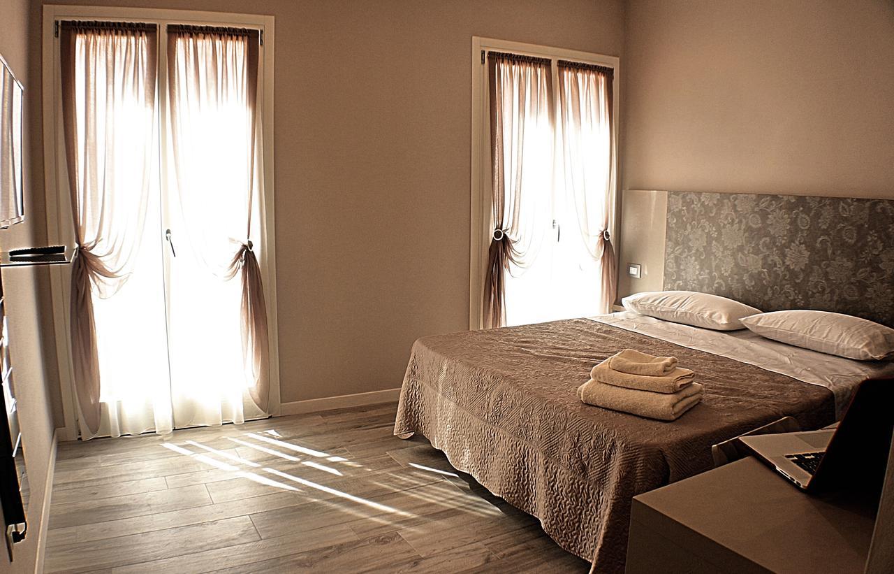 Lanterna Room&Breakfast Carpi Exterior foto
