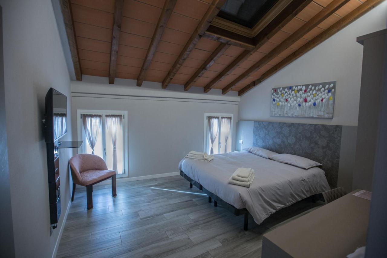 Lanterna Room&Breakfast Carpi Exterior foto
