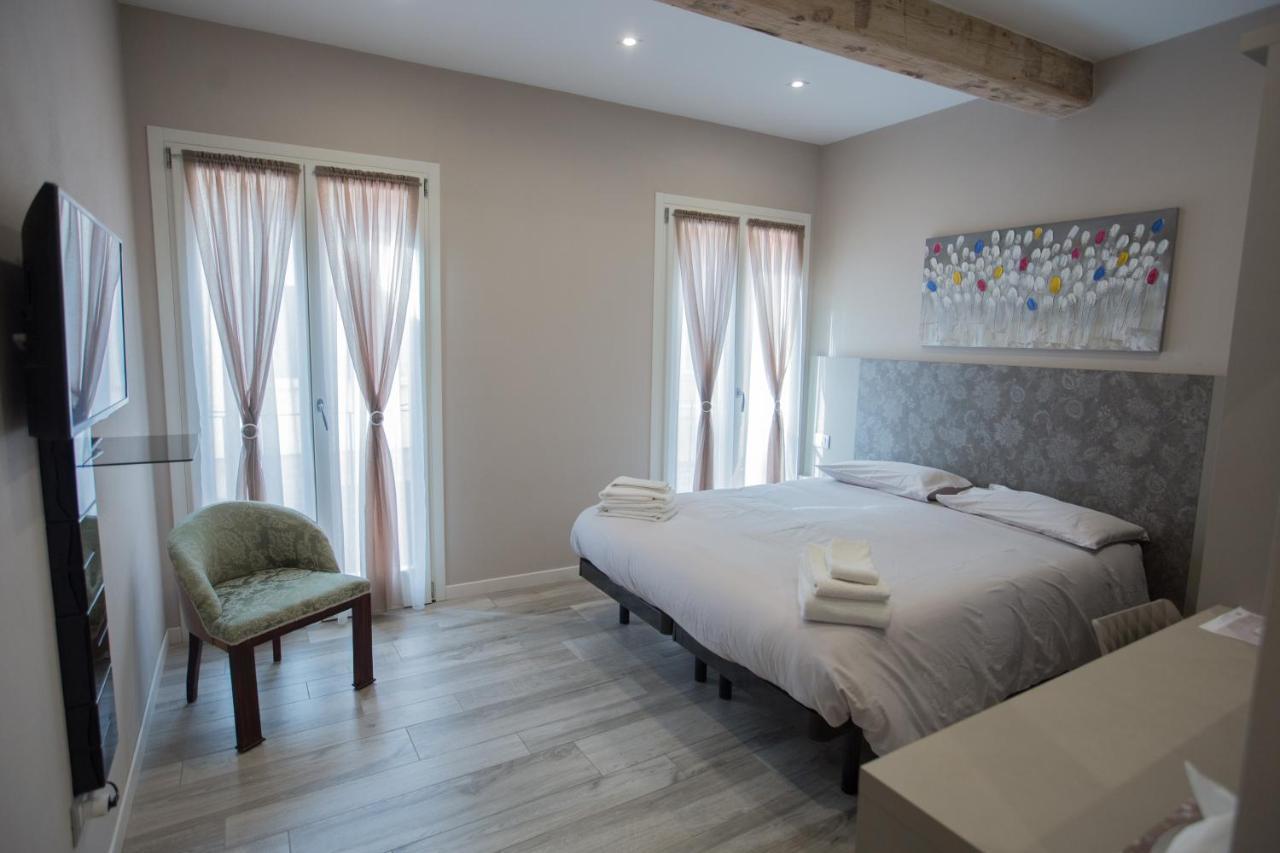 Lanterna Room&Breakfast Carpi Exterior foto