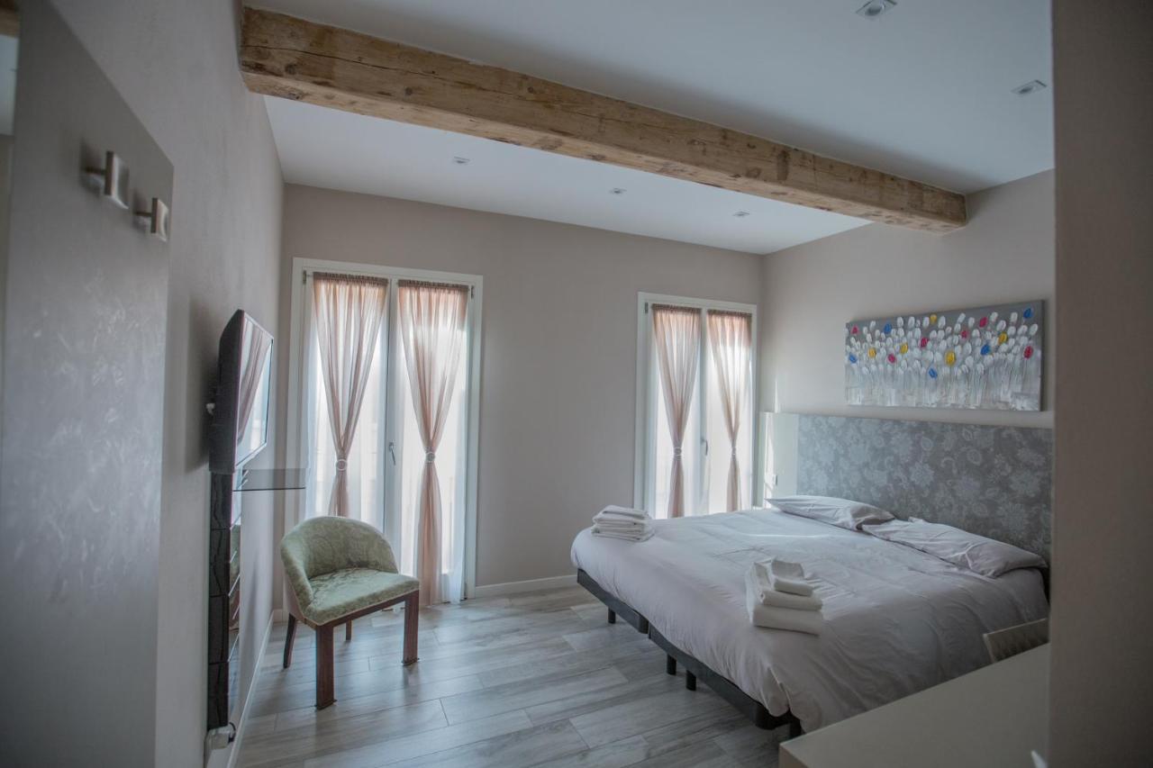 Lanterna Room&Breakfast Carpi Exterior foto